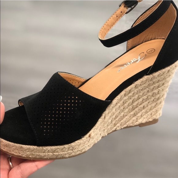 🎉HP 🚨 NEW✨”Summer days” Espadrilles wedges - Picture 3 of 5